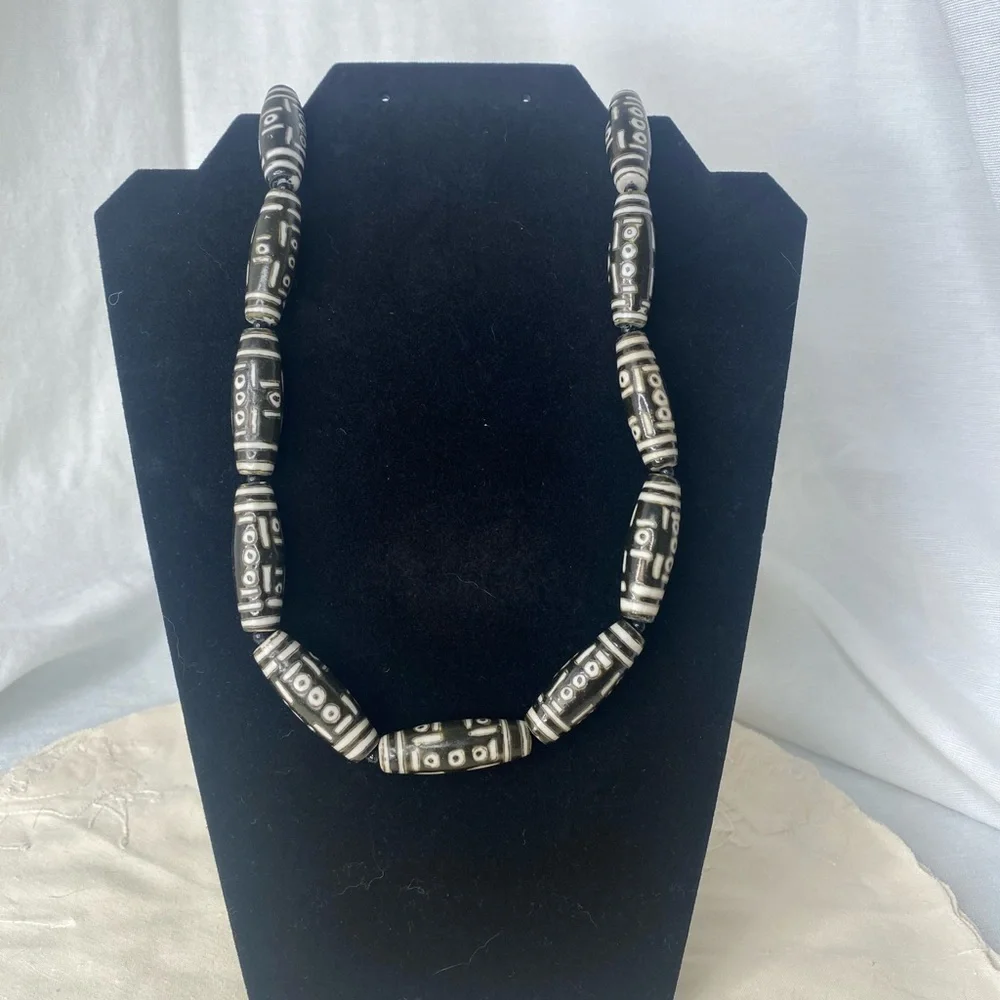 Vintage Black & White Tribal Glass Bead Necklace